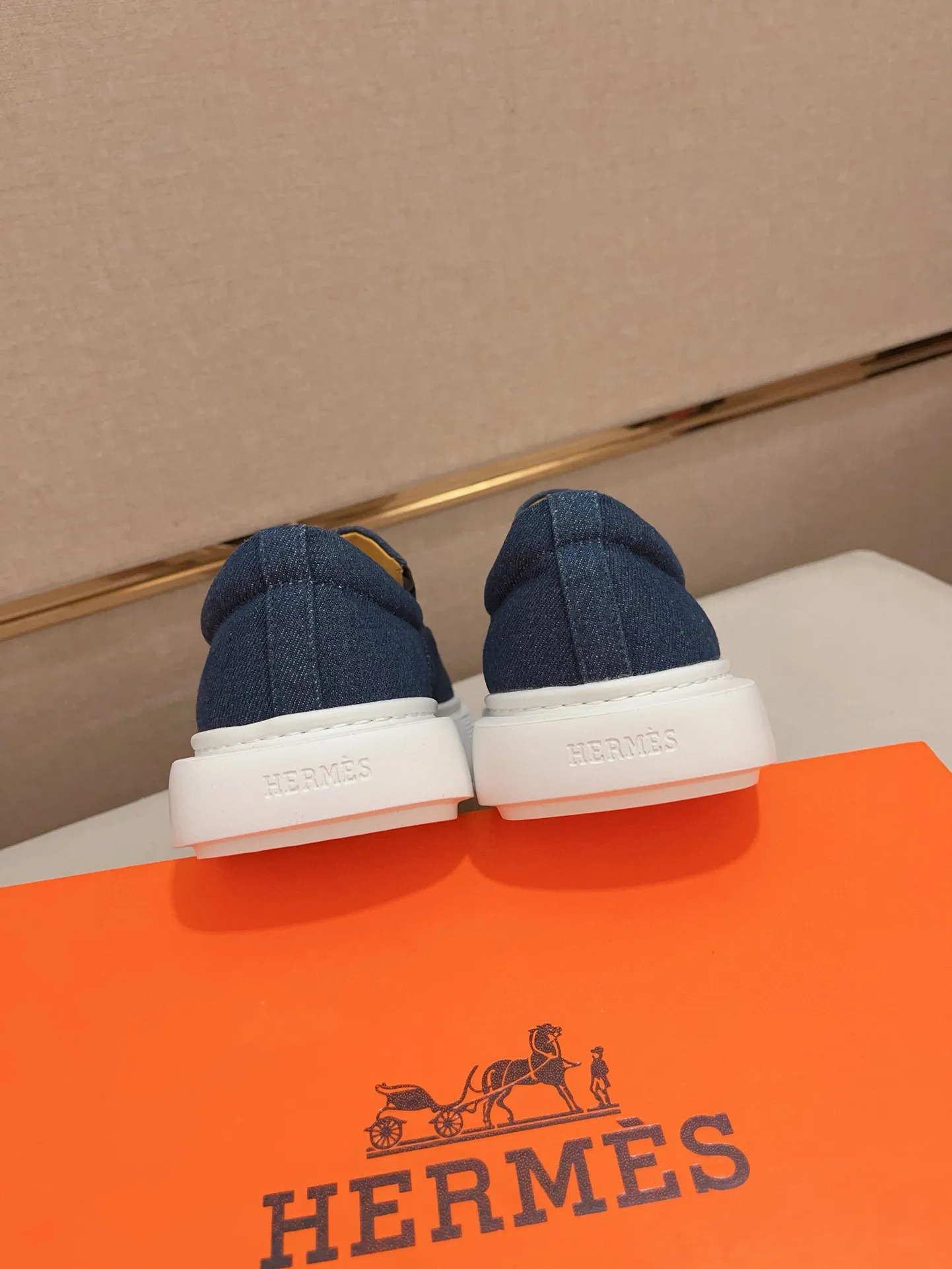 Men's clothing and shoes💰: 442💰《HERMES》【Classic original single version】Hermès; top 🔝purchase agent🔍🔍men's latest 🇺🇸 counter sales simultaneously, imported from Italy original ▲▲cowhide ▲▲ (high-end, nobility, class) ) Exquisite workmanship (Italian 🇮🇹 imported water-dyed 🐂 cowhide lining) sole: original sole provided by the original factory, ⚠️exclusive double-layer activity·TPR·rubber·combined molded outsole; super comfortable·wear-resistant·non-slip·environmental protection The real thing is more beautiful if you take the real thing (high quality, follow the order). You can enter and exit the counter at will * Number of yards: 38-44 (45 can be customized and cannot be returned or exchanged)